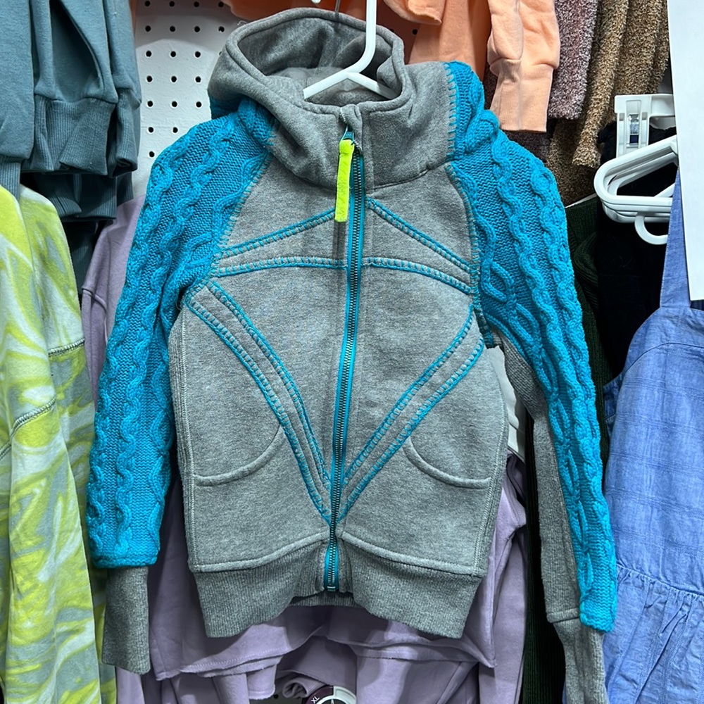 Ivivva Knited Hoodie • BNWOT • Size 4 • Blue & Grey